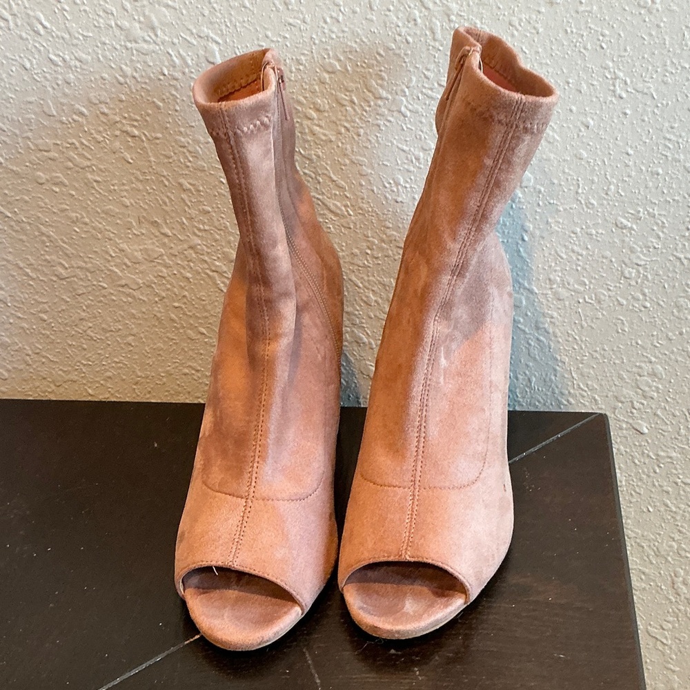 Fashion Nova Blush Peep-Toe Heeled Suede Boots Size 8.5